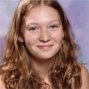 Étudiante venant de passer son baccalauréat technologique STMG